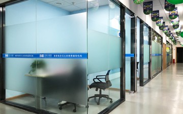 成都朴新教育新城市校区